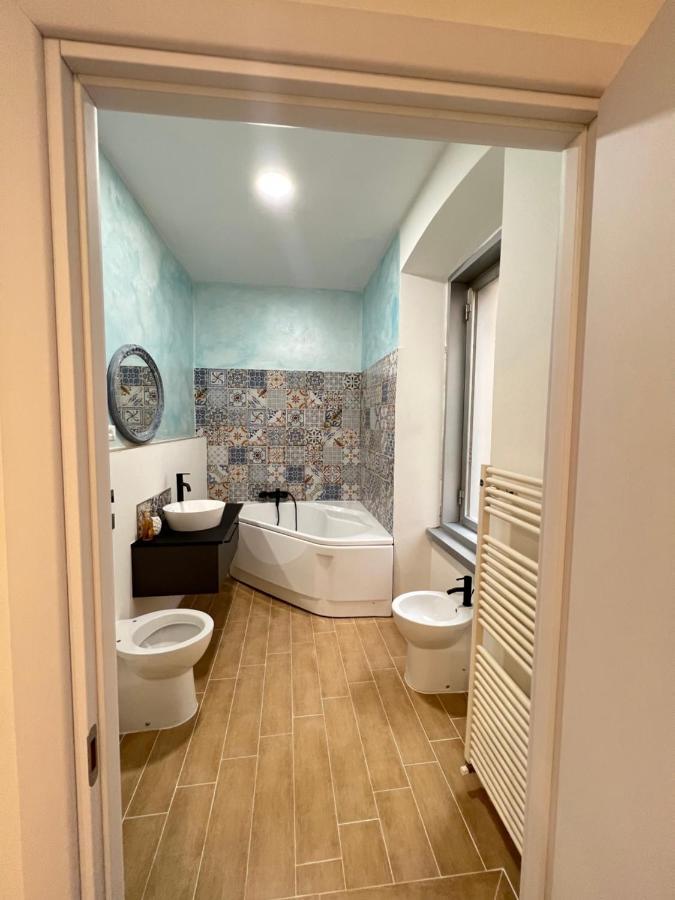 Alla Scalinata Del Teatro Rossetti Confort Suites Parcheggio ترييستي المظهر الخارجي الصورة