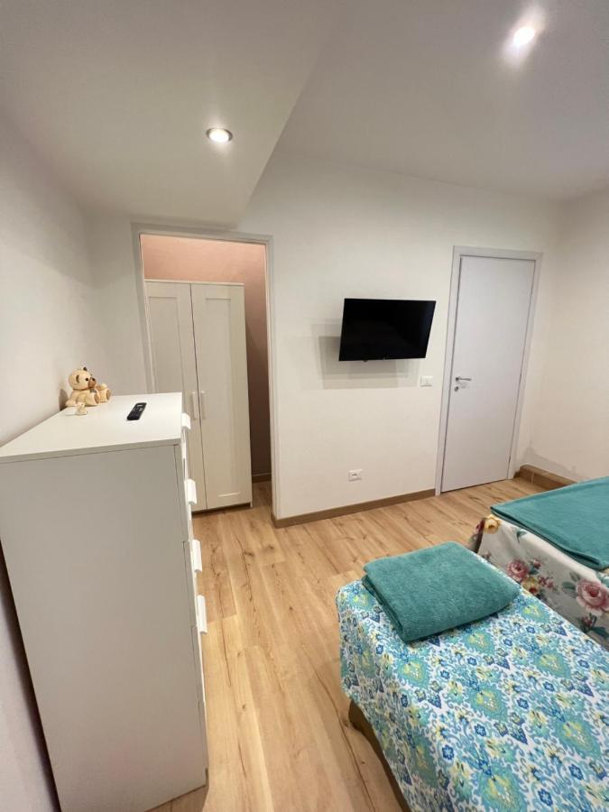 Alla Scalinata Del Teatro Rossetti Confort Suites Parcheggio ترييستي المظهر الخارجي الصورة