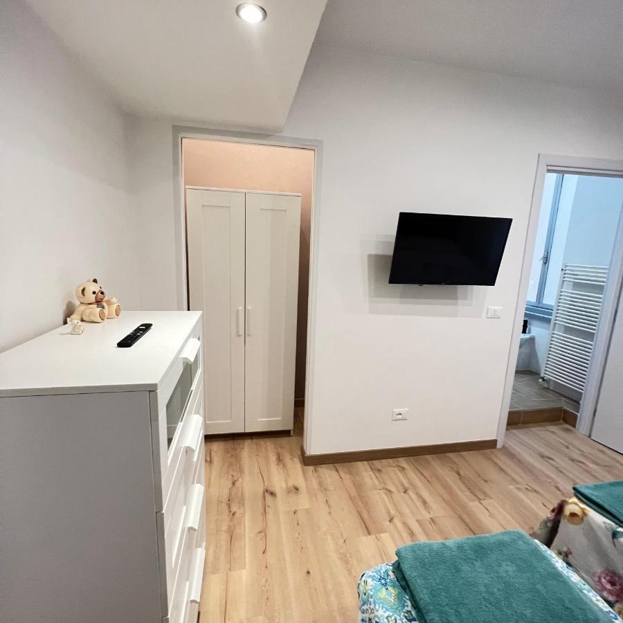 Alla Scalinata Del Teatro Rossetti Confort Suites Parcheggio ترييستي المظهر الخارجي الصورة
