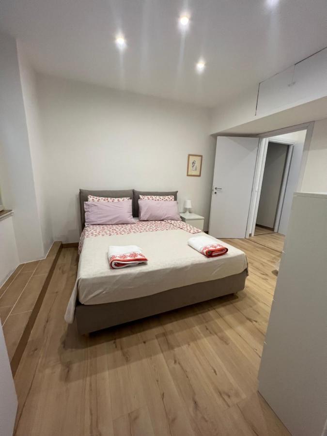 Alla Scalinata Del Teatro Rossetti Confort Suites Parcheggio ترييستي المظهر الخارجي الصورة