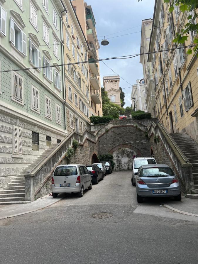 Alla Scalinata Del Teatro Rossetti Confort Suites Parcheggio ترييستي المظهر الخارجي الصورة