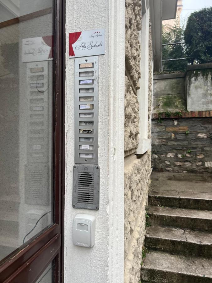 Alla Scalinata Del Teatro Rossetti Confort Suites Parcheggio ترييستي المظهر الخارجي الصورة