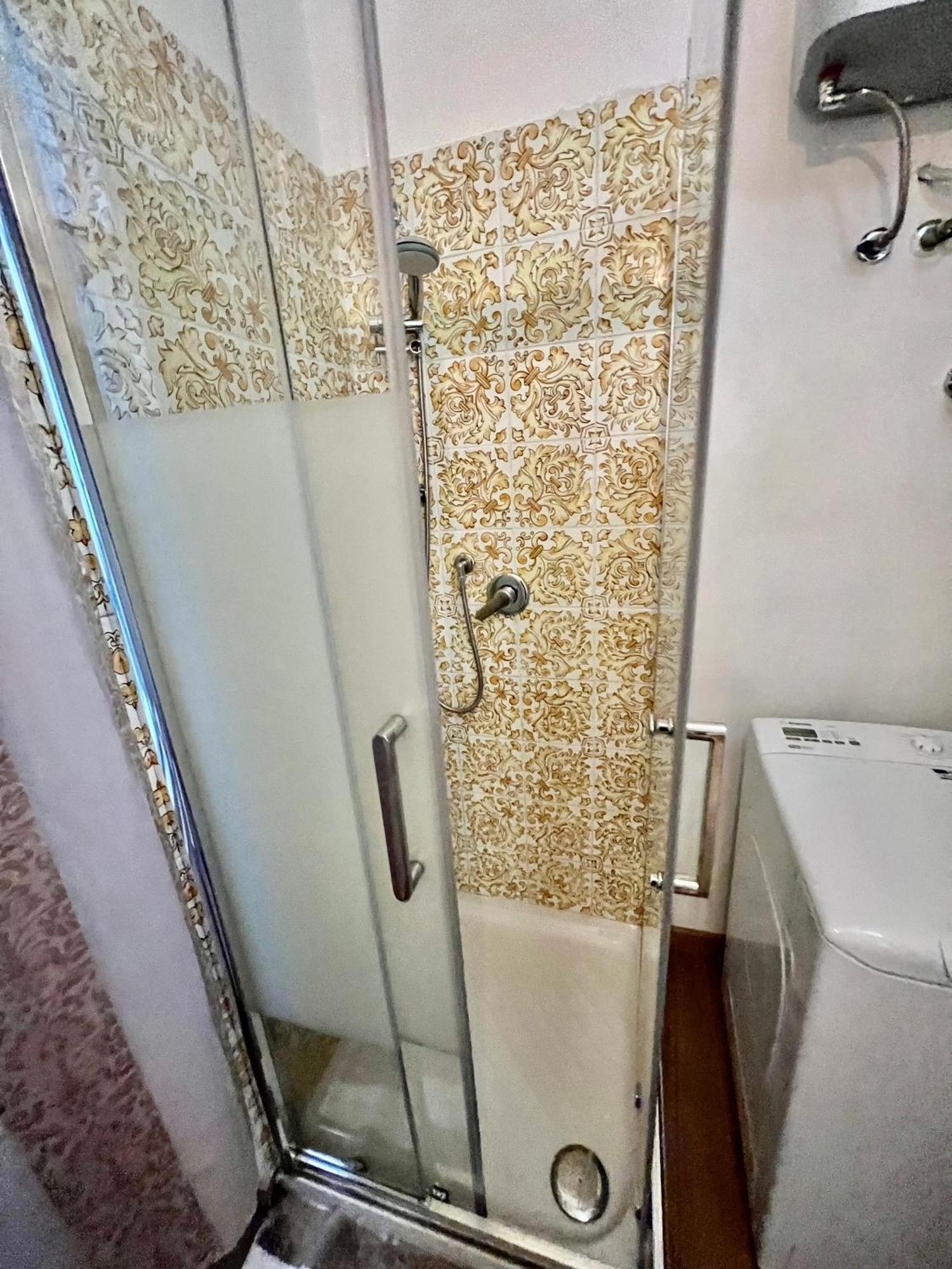 Alla Scalinata Del Teatro Rossetti Confort Suites Parcheggio ترييستي المظهر الخارجي الصورة