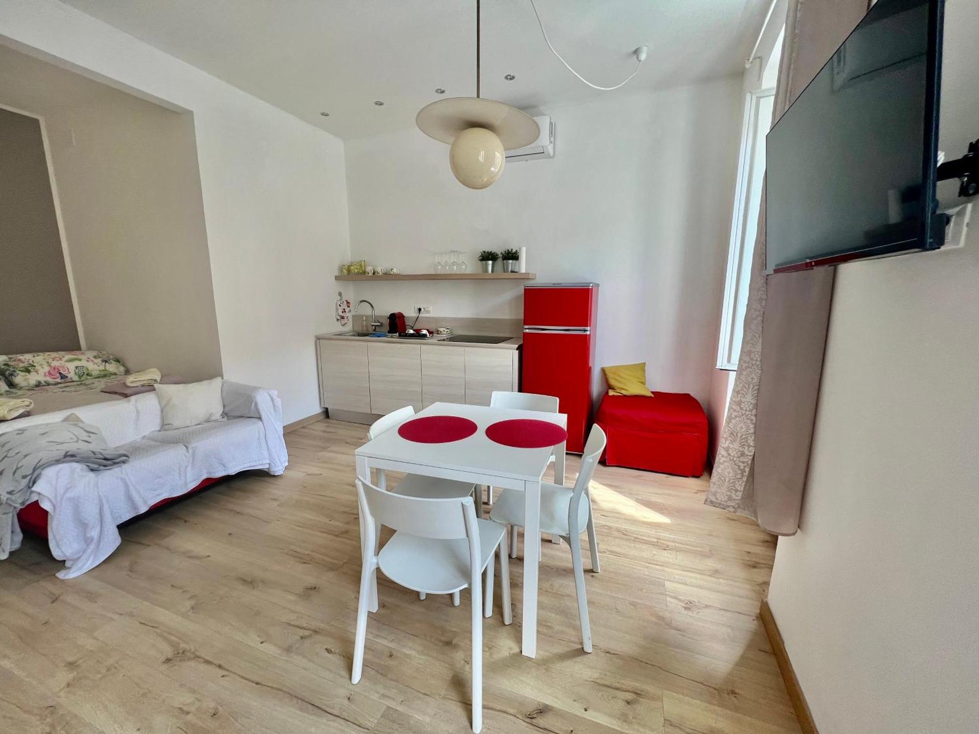 Alla Scalinata Del Teatro Rossetti Confort Suites Parcheggio ترييستي المظهر الخارجي الصورة